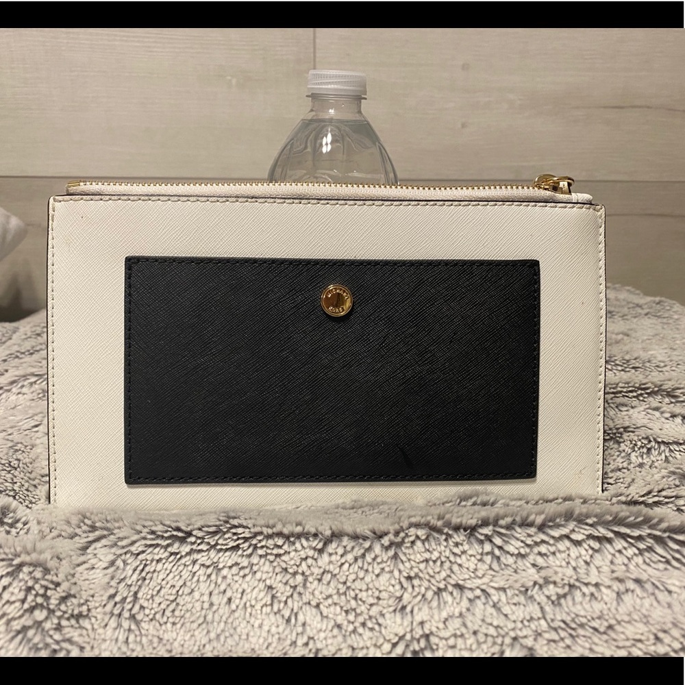 Wristlet